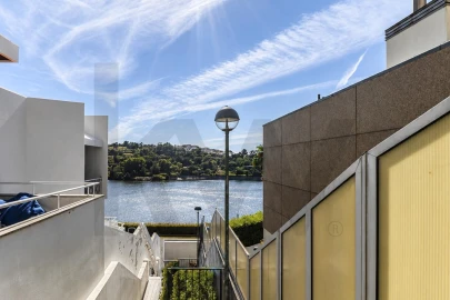 Apartamento T3 para Arrendamento em Gondomar (São Cosme), Valbom e Jovim