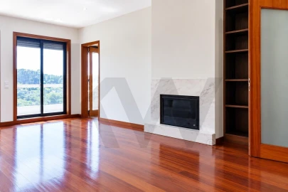 Apartamento T3 para Arrendamento em Gondomar (São Cosme), Valbom e Jovim