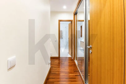 Apartamento T3 para Arrendamento em Gondomar (São Cosme), Valbom e Jovim