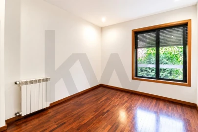 Apartamento T3 para Arrendamento em Gondomar (São Cosme), Valbom e Jovim
