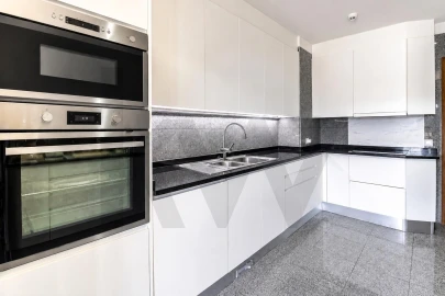 Apartamento T3 para Arrendamento em Gondomar (São Cosme), Valbom e Jovim