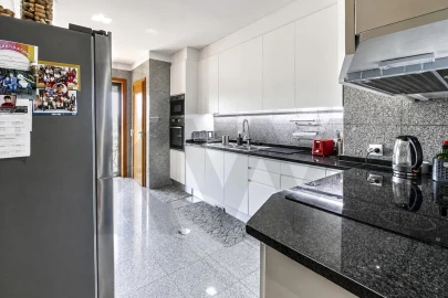 Apartamento T3 para Arrendamento em Gondomar (São Cosme), Valbom e Jovim