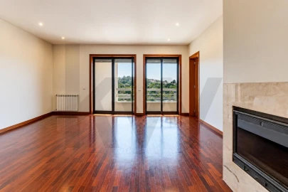 Apartamento T3 para Arrendamento em Gondomar (São Cosme), Valbom e Jovim