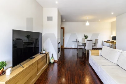 Apartamento T3 para Arrendamento em Gondomar (São Cosme), Valbom e Jovim