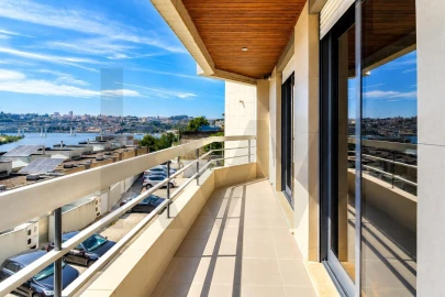 Apartamento T3 para Arrendamento em Gondomar (São Cosme), Valbom e Jovim