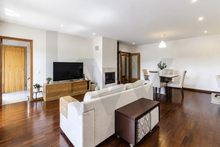 Apartamento T3 para Arrendamento em Gondomar (São Cosme), Valbom e Jovim Foto 13