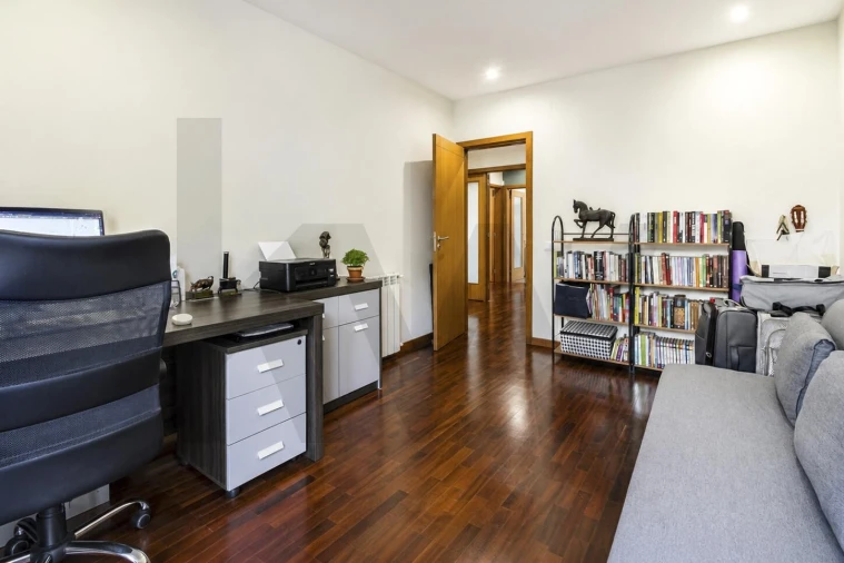 Apartamento T3 para Arrendamento em Gondomar (São Cosme), Valbom e Jovim Foto 37