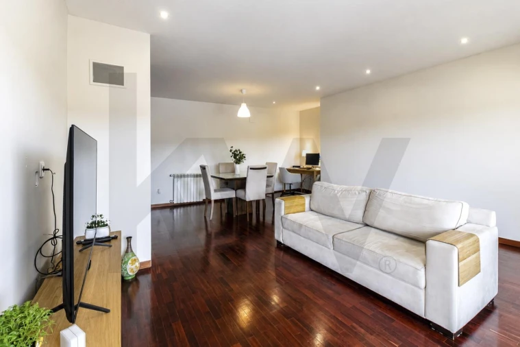 Apartamento T3 para Arrendamento em Gondomar (São Cosme), Valbom e Jovim Foto 14