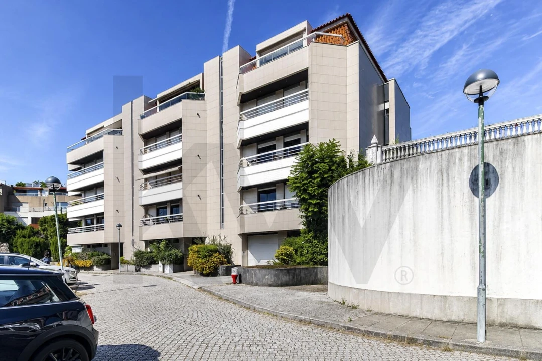 Apartamento T3 para Arrendamento em Gondomar (São Cosme), Valbom e Jovim Foto 1