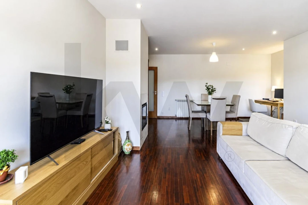 Apartamento T3 para Arrendamento em Gondomar (São Cosme), Valbom e Jovim Foto 15