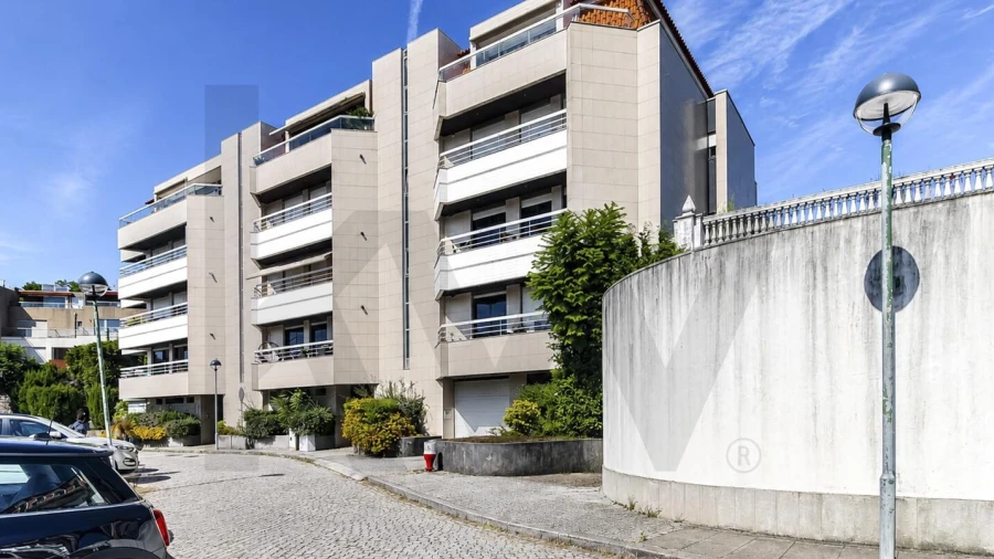 Apartamento T3 para Arrendamento em Gondomar (São Cosme), Valbom e Jovim