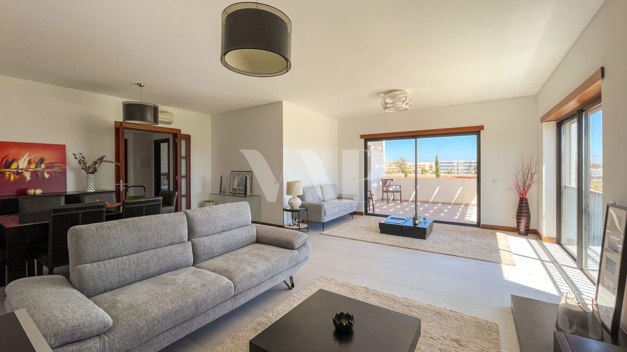Apartamento T2 para Venda em Quarteira Foto 2