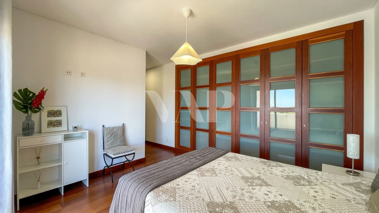 Apartamento T2 para Venda em Quarteira Foto 25