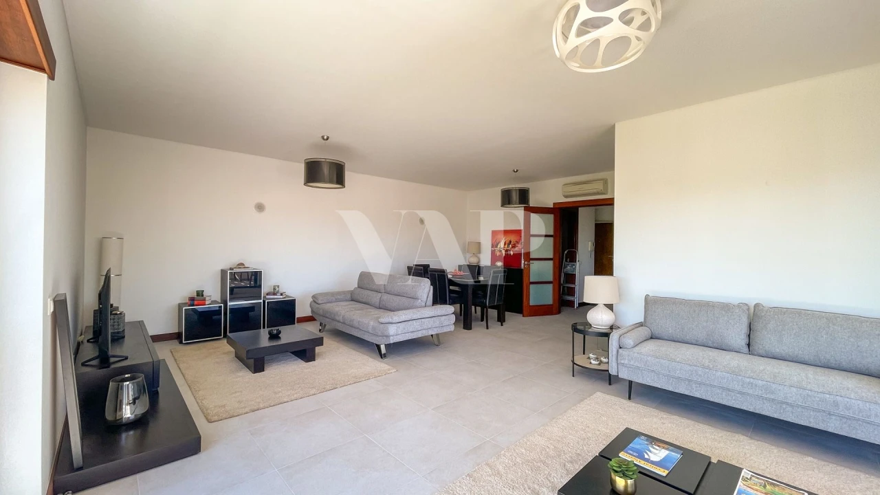 Apartamento T2 para Venda em Quarteira Foto 16