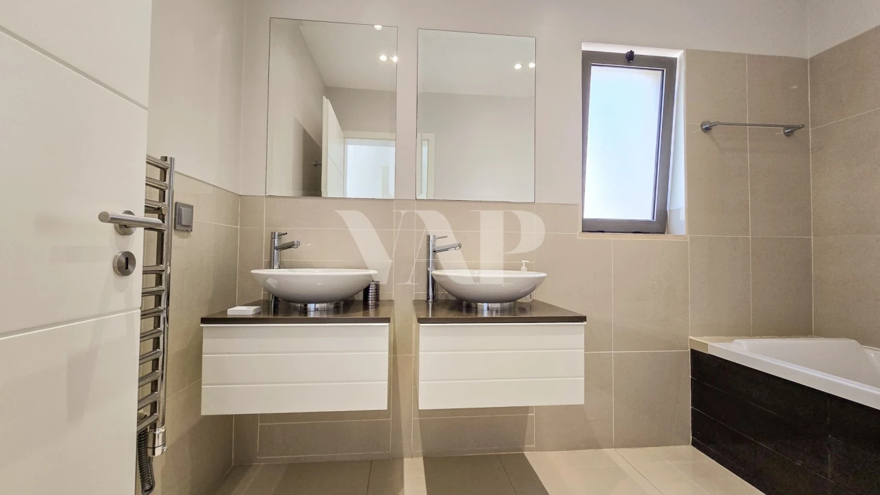 Apartamento T2 para Venda em Quarteira Foto 19