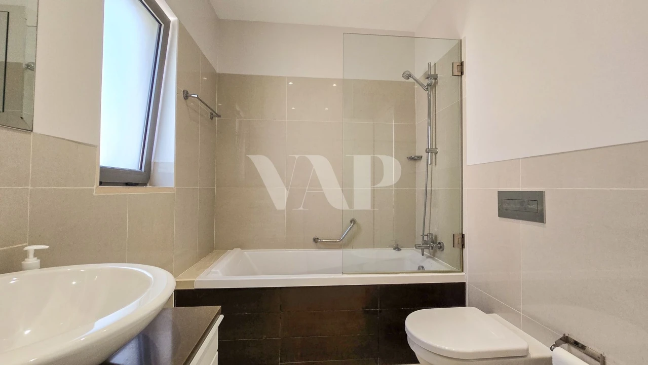 Apartamento T2 para Venda em Quarteira Foto 18