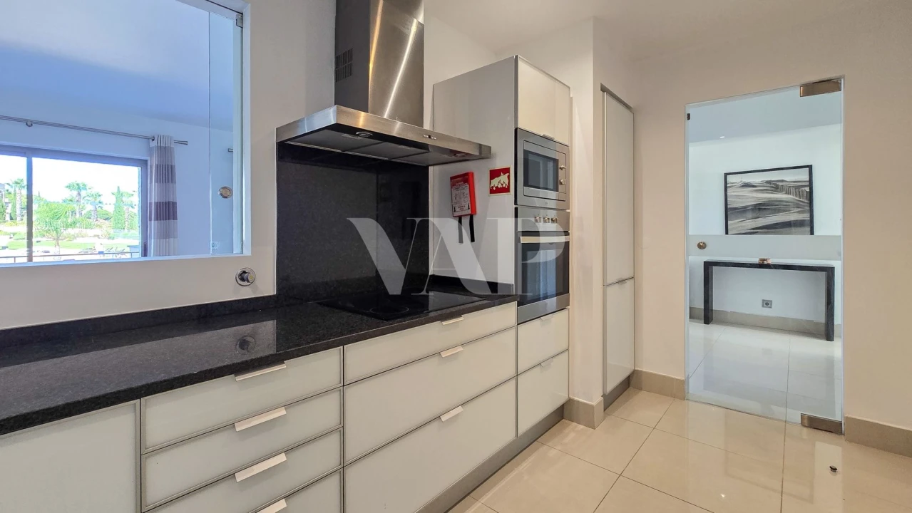 Apartamento T2 para Venda em Quarteira Foto 14