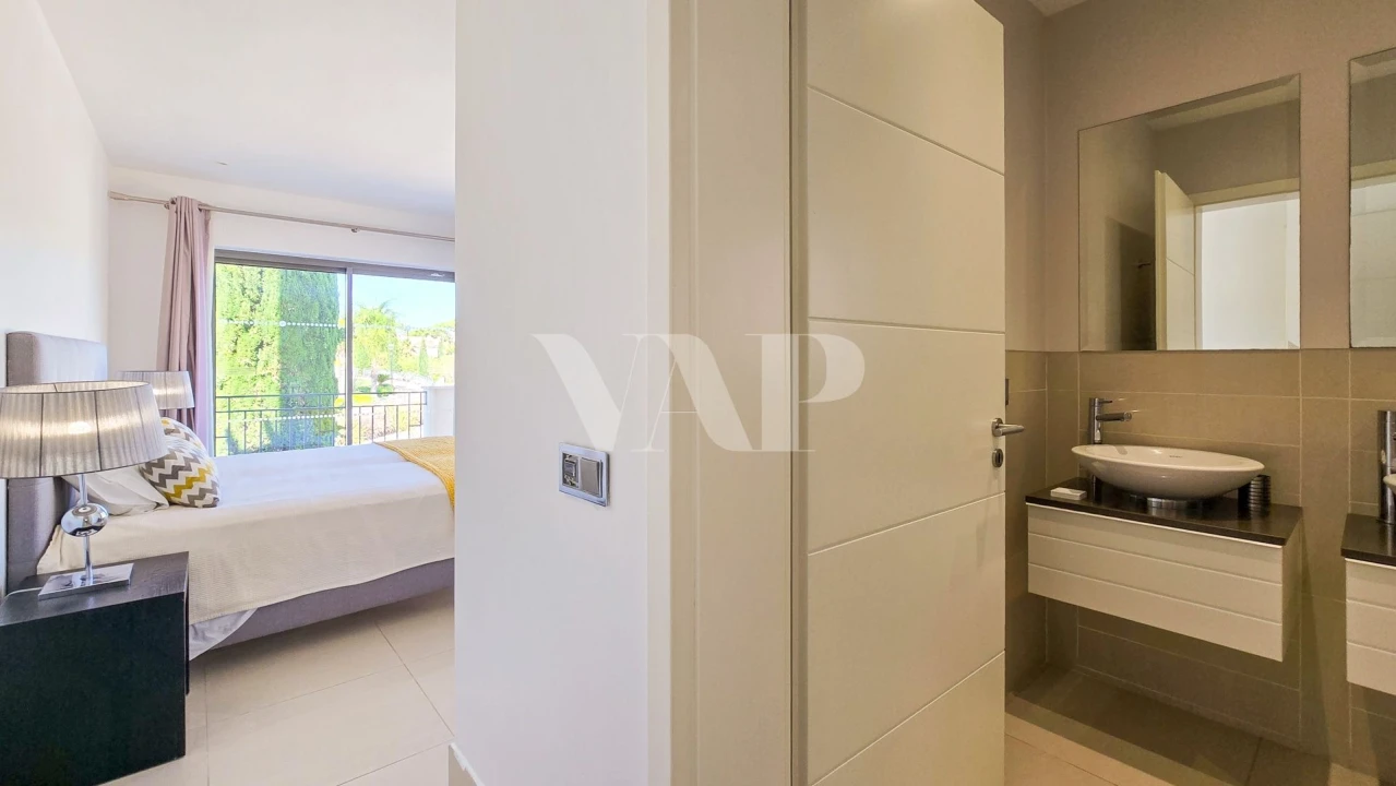 Apartamento T2 para Venda em Quarteira Foto 17