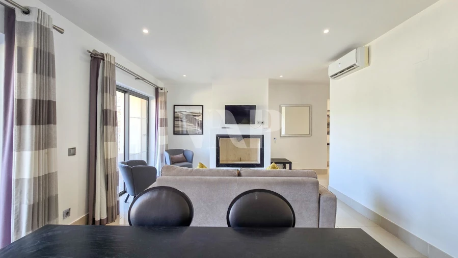 Apartamento T2 para Venda em Quarteira Foto 13