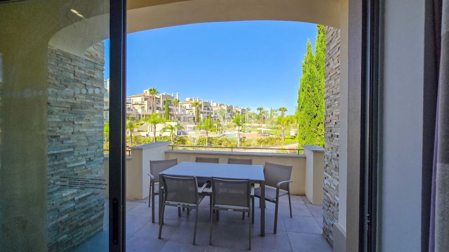 Apartamento T2 para Venda em Quarteira Foto 3
