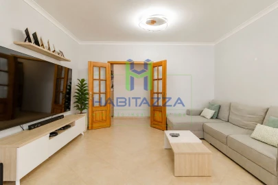 Apartamento T3 para Venda em Lagos (São Sebastião e Santa Maria)