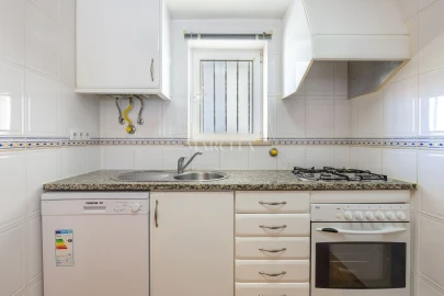 Apartamento T1 para Venda em Lagos (São Sebastião e Santa Maria)