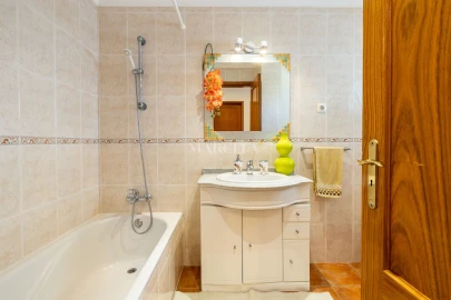 Apartamento T1 para Venda em Lagos (São Sebastião e Santa Maria)