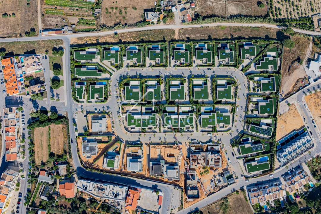 Moradia T3 para Venda em Montenegro Foto 47