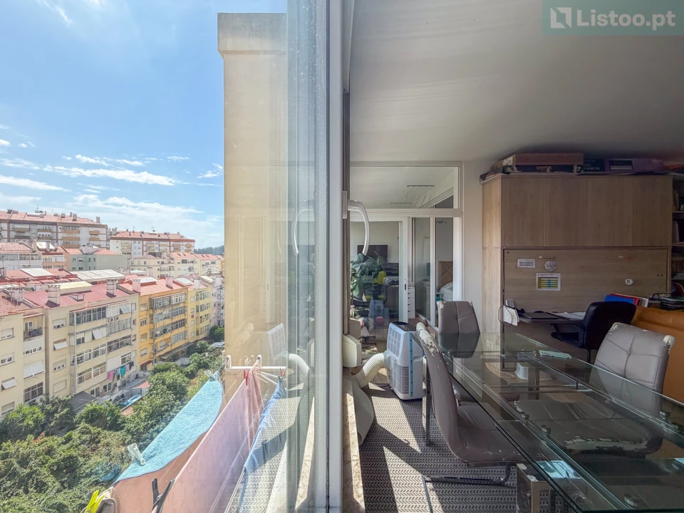 Apartamento T2 para Venda em Benfica Foto 1