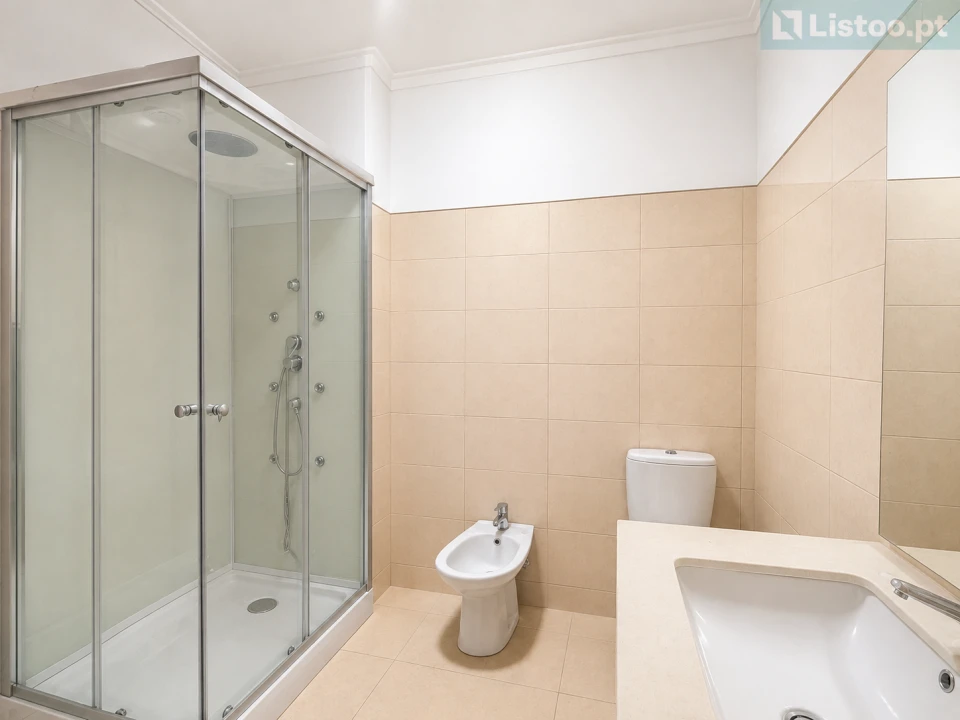 Apartamento T2 para Venda em Benfica Foto 12