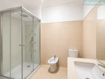 Apartamento T2 para Venda em Benfica