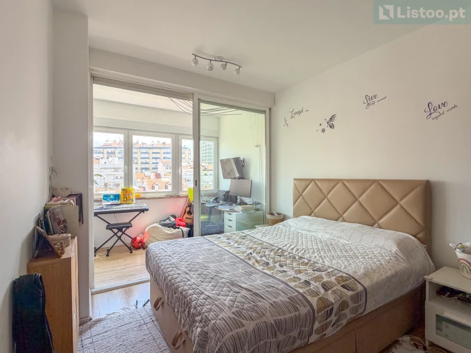 Apartamento T2 para Venda em Benfica Foto 8
