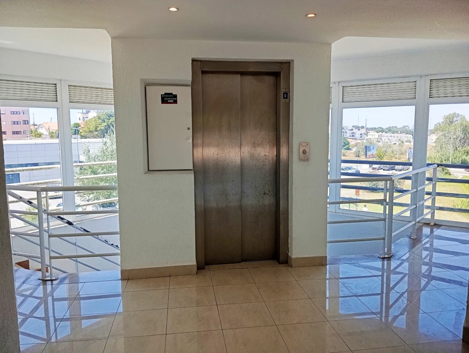 Apartamento T2 para Venda em Sesimbra (Castelo) Foto 19
