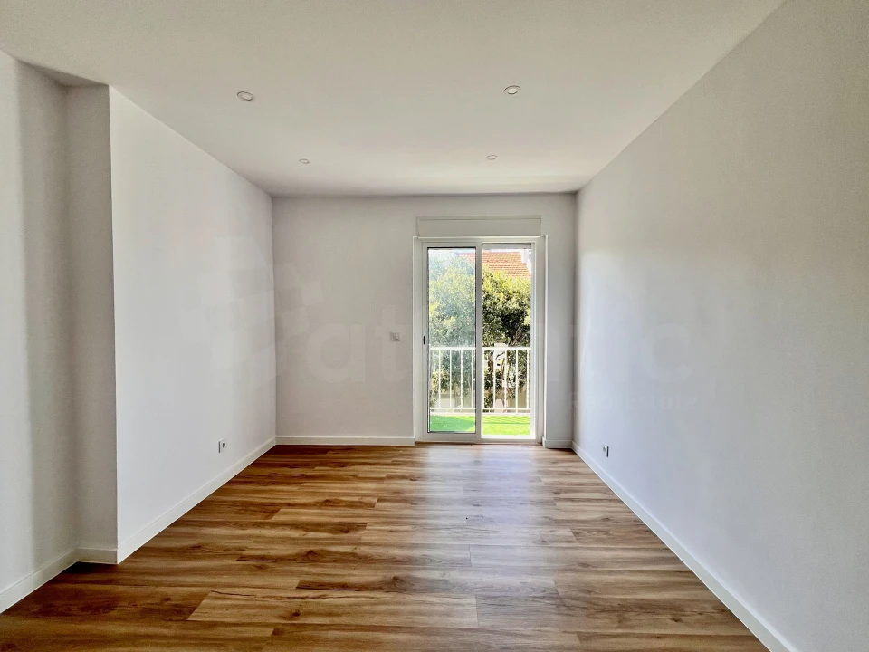 Apartamento T2 para Venda em Águas Livres Foto 10