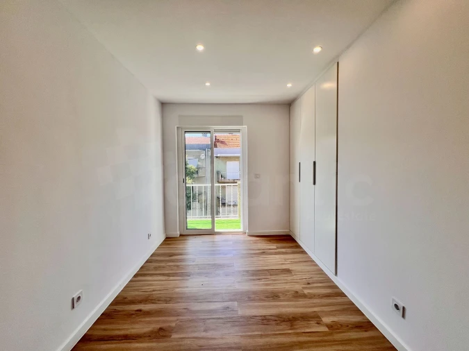 Apartamento T2 para Venda em Águas Livres Foto 17