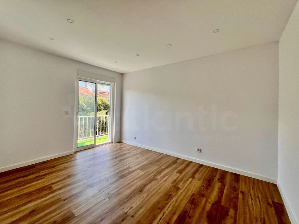 Apartamento T2 para Venda em Águas Livres Foto 9