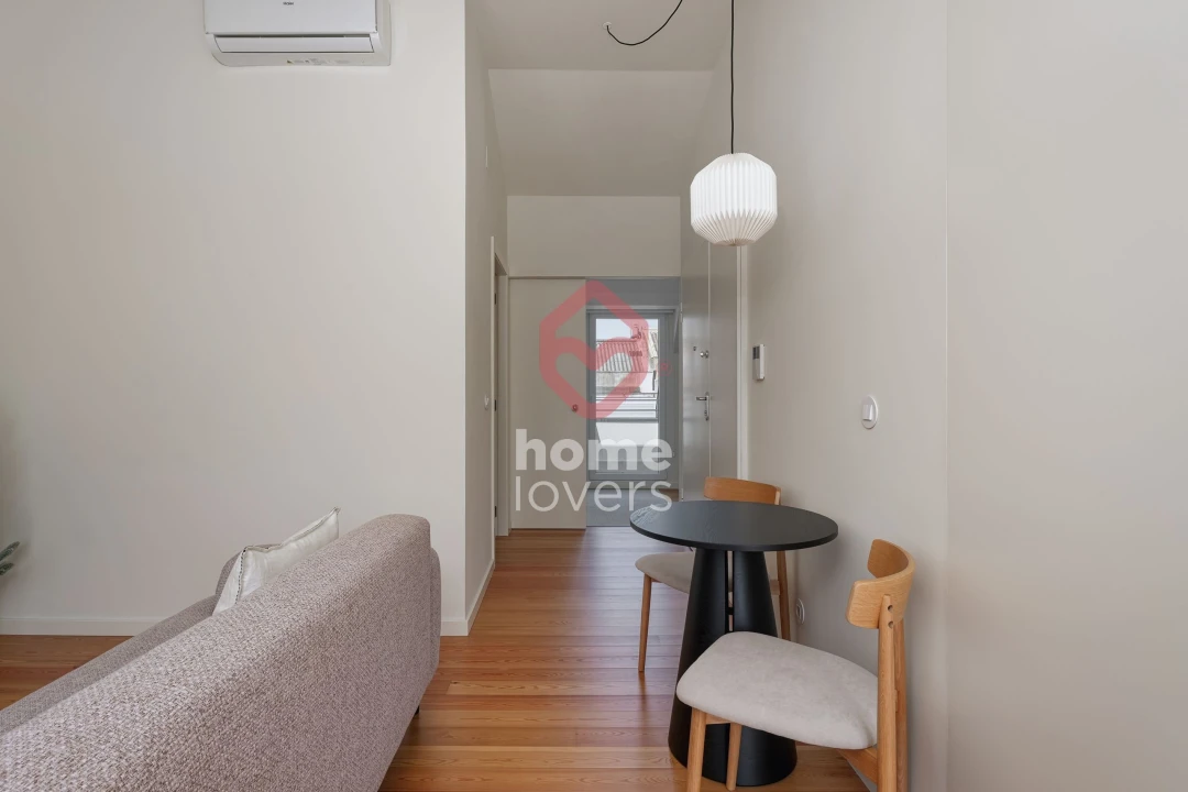 Apartamento T1 para Venda em Campo de Ourique Foto 7