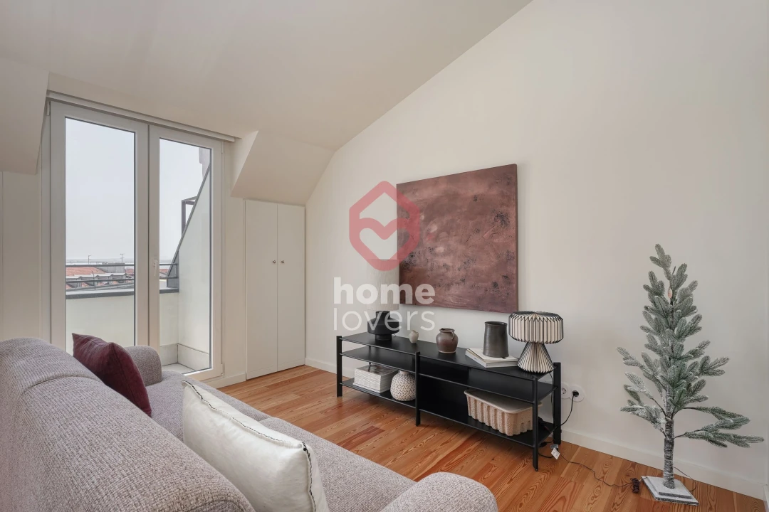 Apartamento T1 para Venda em Campo de Ourique Foto 1