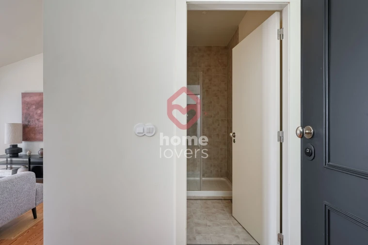 Apartamento T1 para Venda em Campo de Ourique Foto 8
