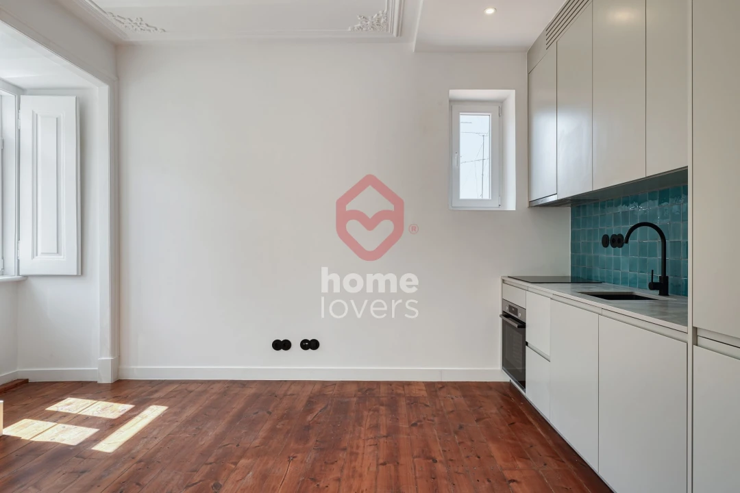 Apartamento T1 para Venda em Santa Maria Maior Foto 2
