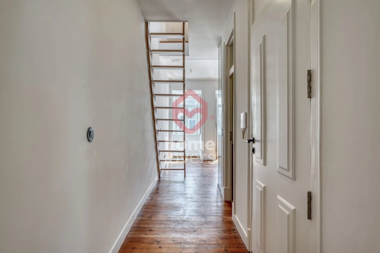 Apartamento T1 para Venda em Santa Maria Maior Foto 5