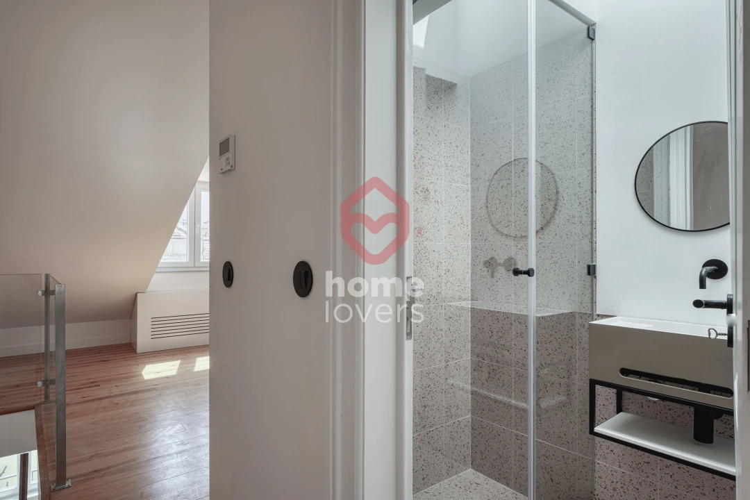 Apartamento T1 para Venda em Santa Maria Maior Foto 16