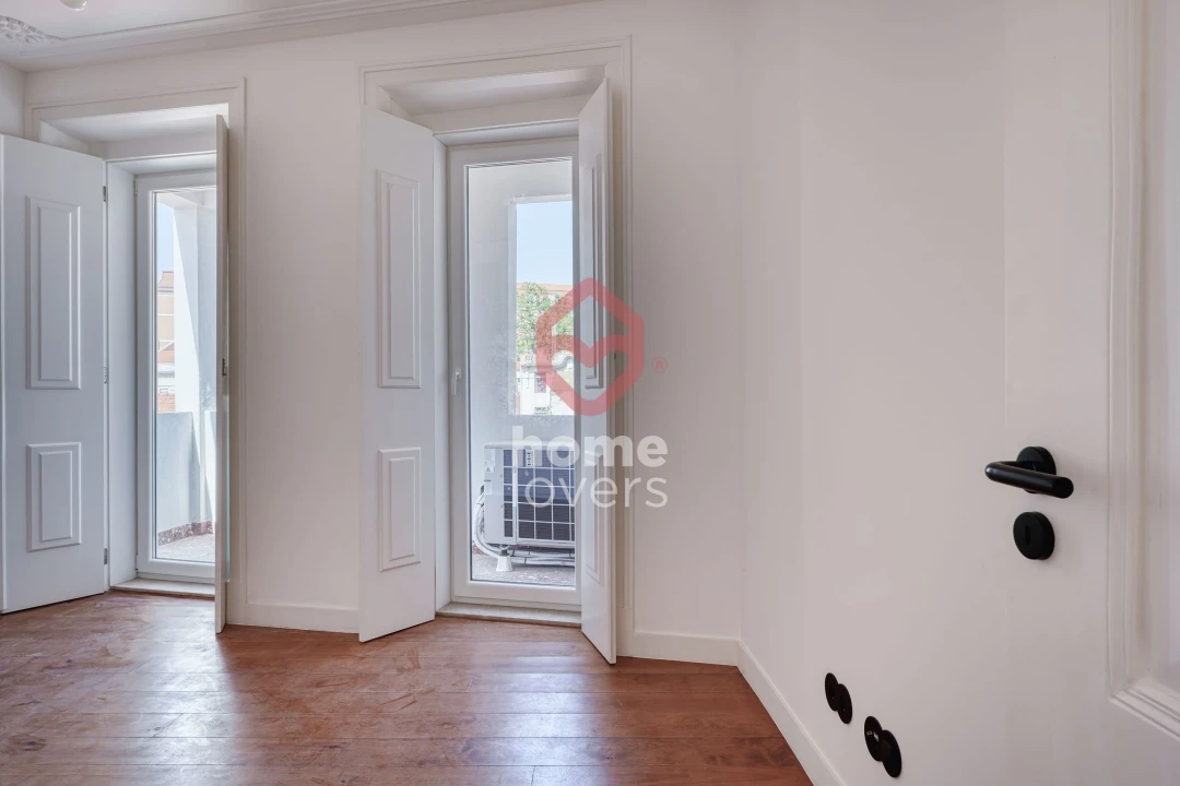 Apartamento T1 para Venda em Santa Maria Maior Foto 1