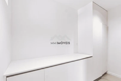 Apartamento T4 para Venda em Paranhos