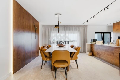 Apartamento T4 para Venda em Paranhos
