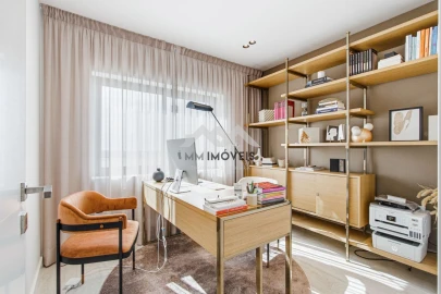 Apartamento T4 para Venda em Paranhos