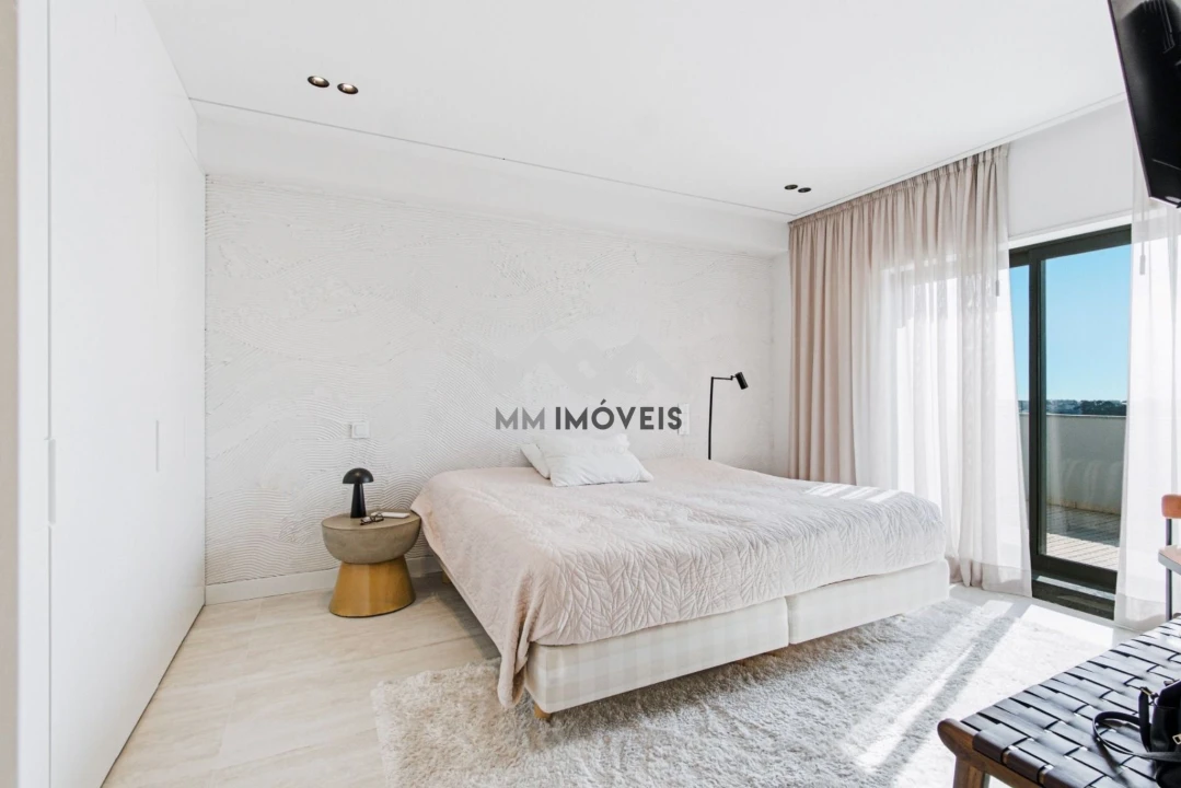 Apartamento T4 para Venda em Paranhos Foto 14