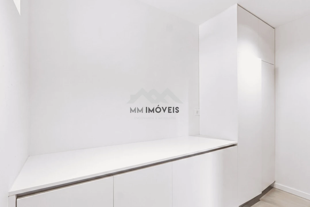Apartamento T4 para Venda em Paranhos Foto 23