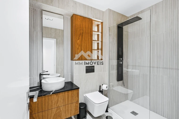 Apartamento T4 para Venda em Paranhos Foto 13
