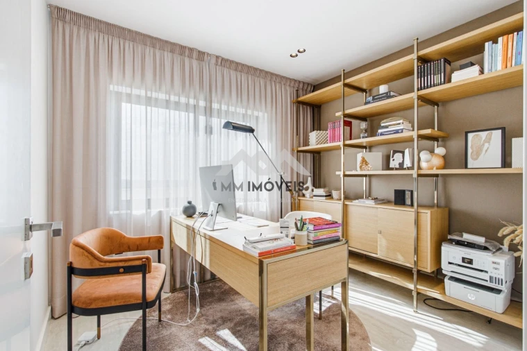 Apartamento T4 para Venda em Paranhos Foto 16
